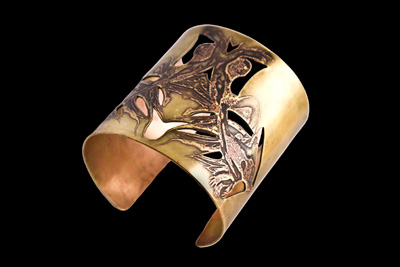 Beccy Dockree, Contemporary Jewellery - bronze cuff