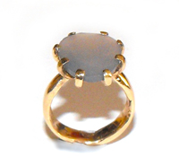 Heidi Agbowu,  contemporary jewellery, member at Flux Studios, gold ring with glass