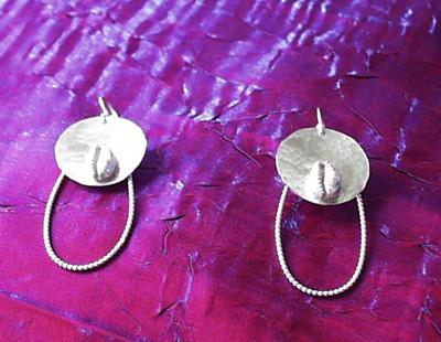 Ka-Imashell earrings
