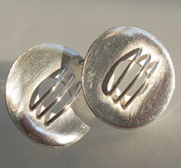 Maggie Laing,  contemporary jewellery, member at Flux Studios, silver cufflinks